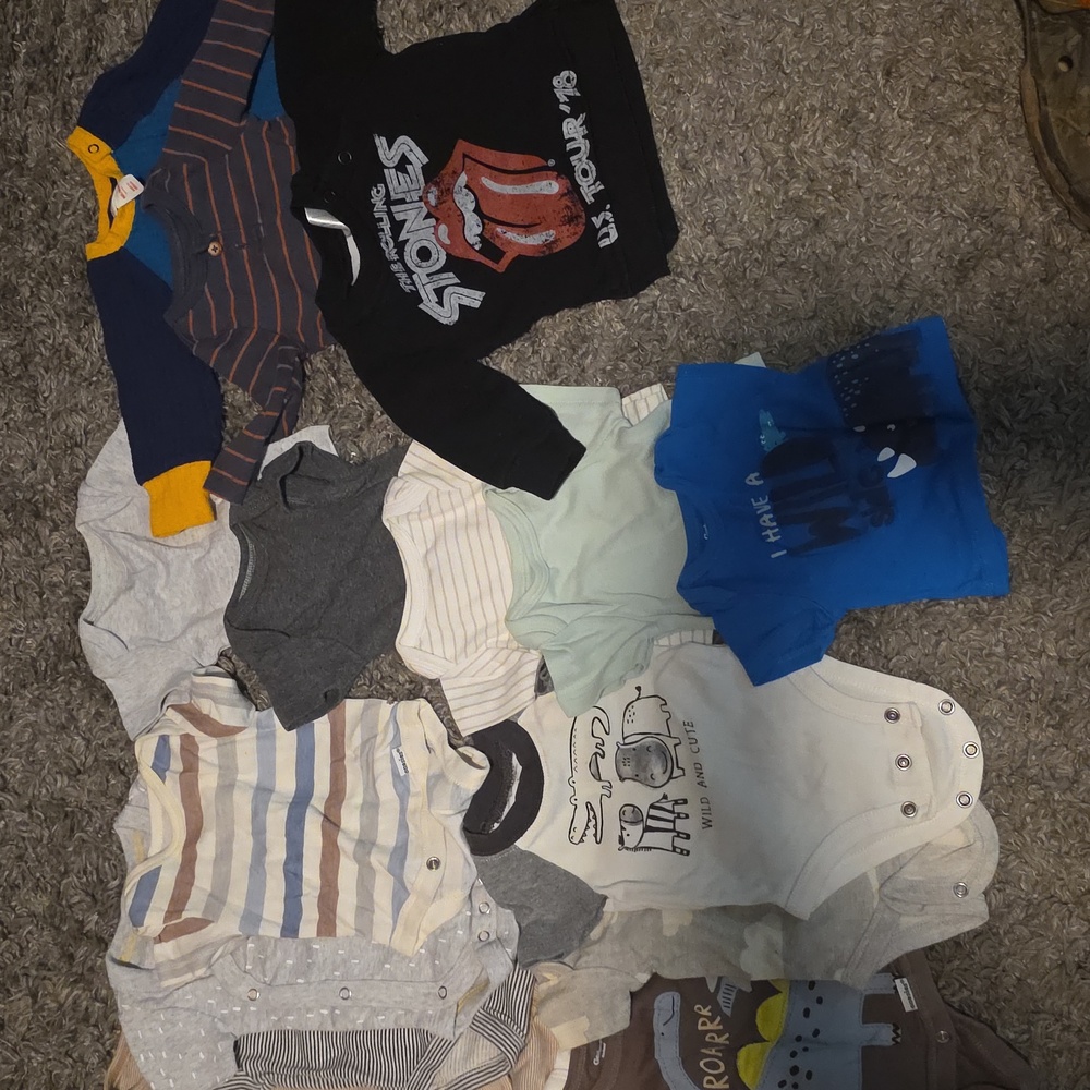 ***23 Piece Bundle of Boy Newborn clothes. ***